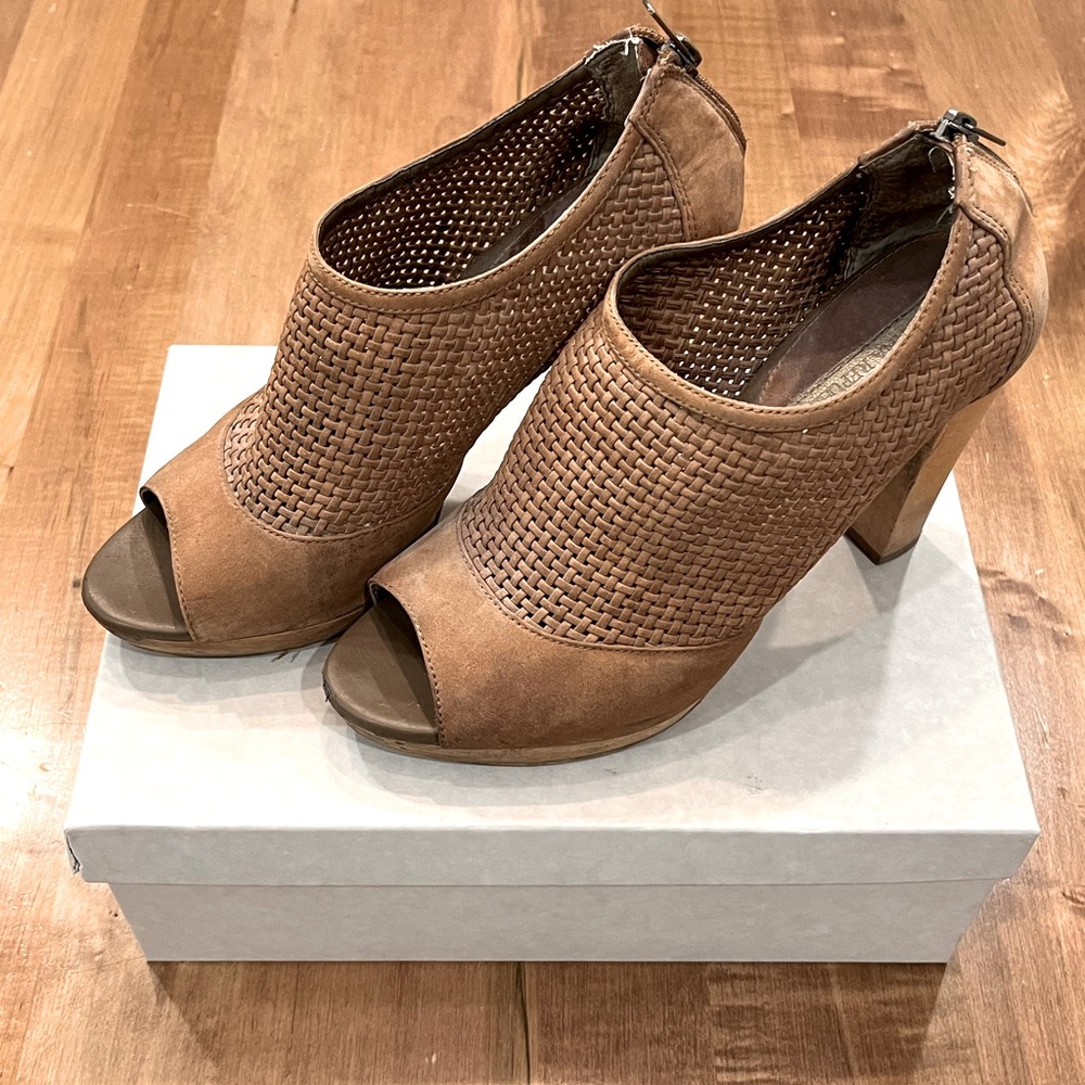 Banana republic chunky open toe bootie.